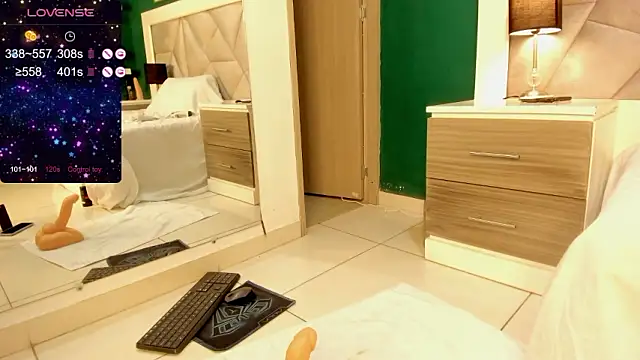 Stripchat sex cam SussyRoss