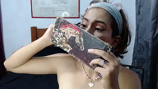 Stripchat sex cam LadyMilk003